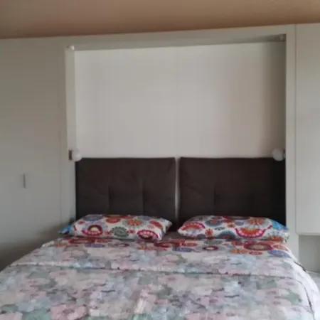 לינה וארוחת בוקר Casa Margherita 4*